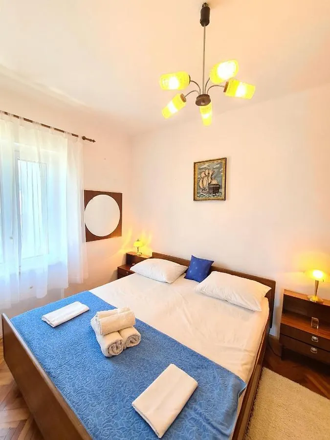 Mentha Apartment Kastela